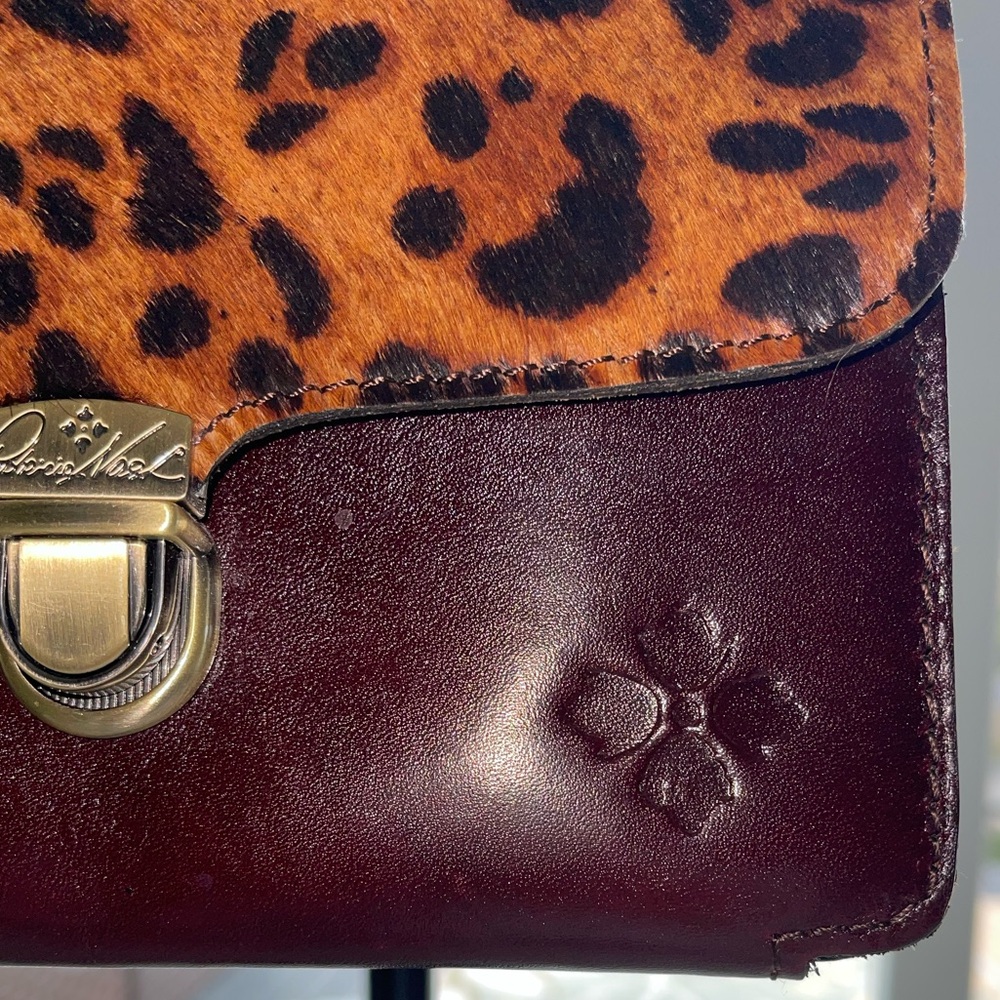 NWT Patricia Nash crossbody organizer - Picture 4 of 16